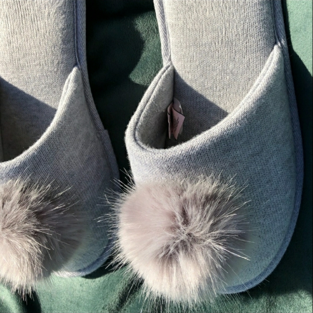 🐇VS Pom Pom Slippers